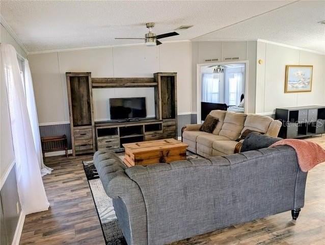 25836 Manhattan Ln - Photo 5 of 17