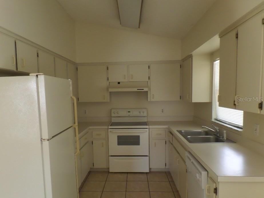 1937 Vienna Dr - Photo 4 of 11