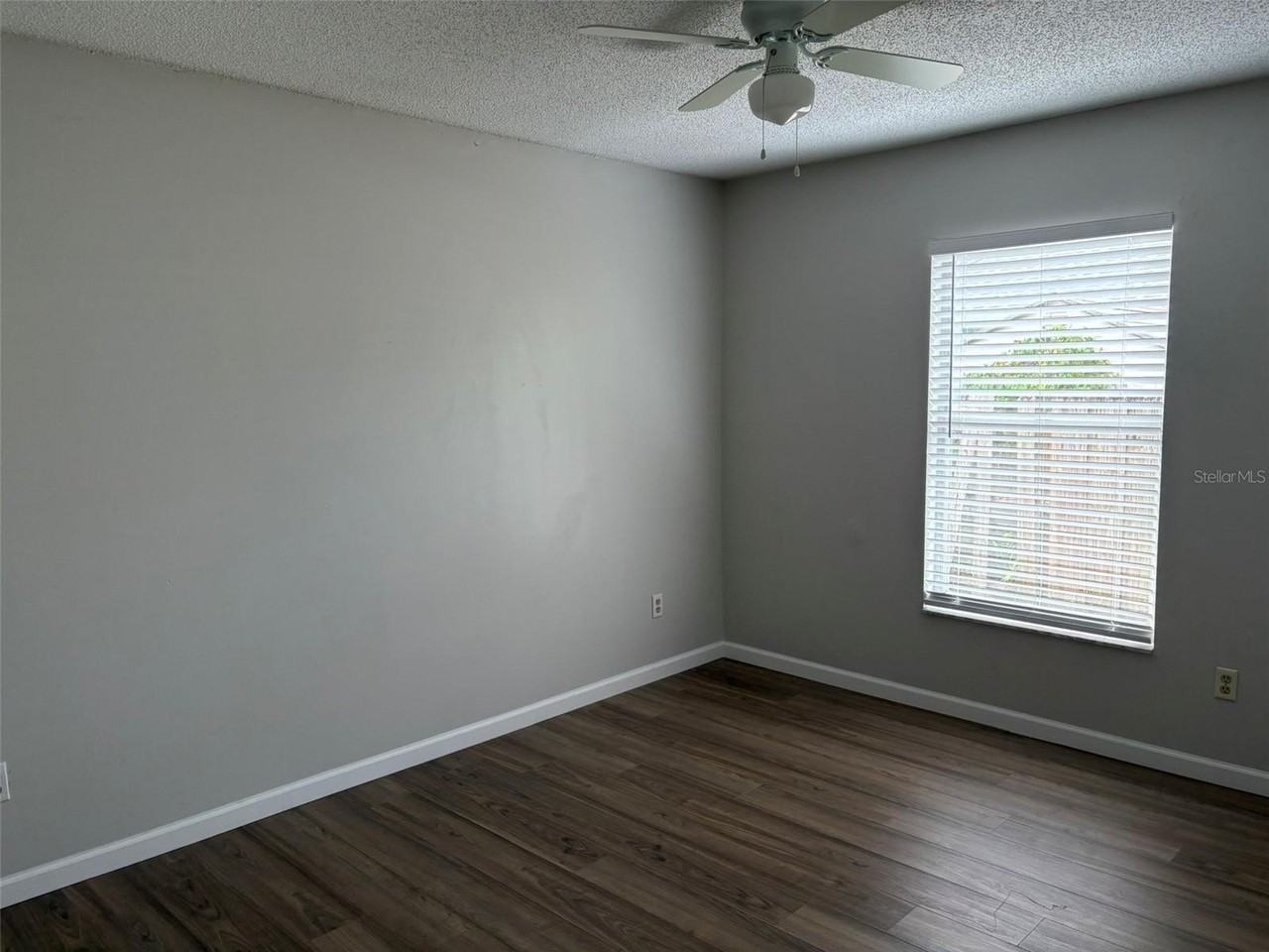1937 Vienna Dr - Photo 6 of 11
