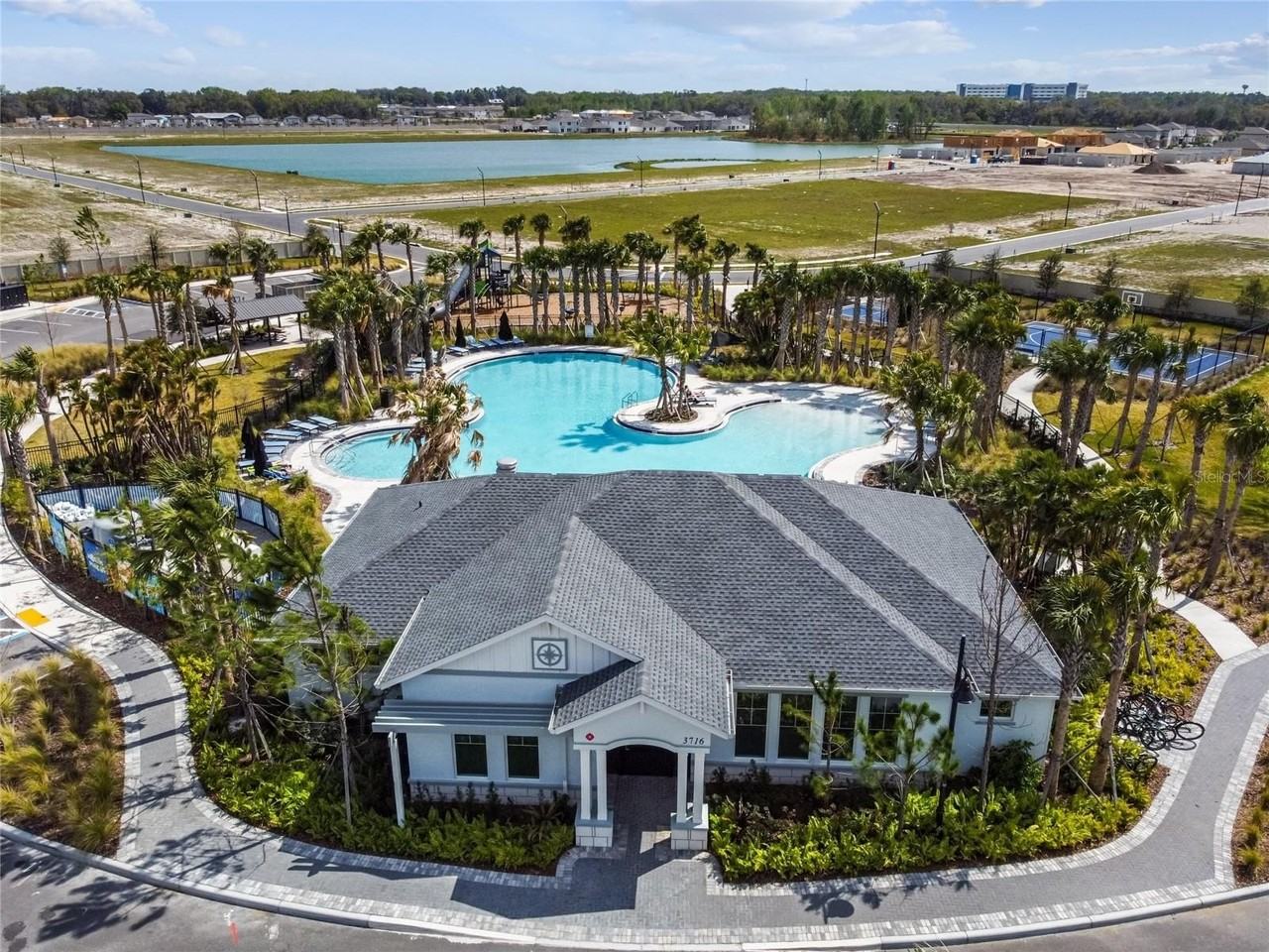 3883 Capri Coast Dr - Photo 6 of 50