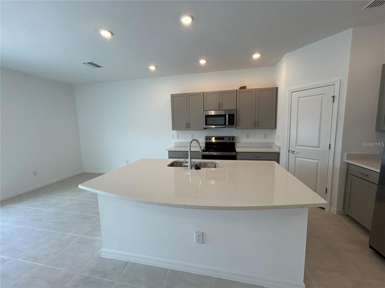 2287 Paravane Way - Photo 4 of 24