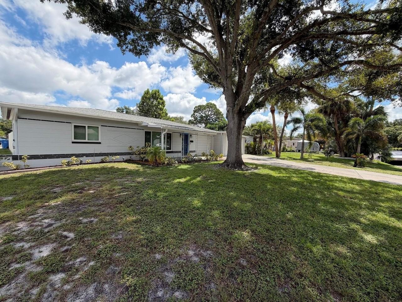 2995 67th Way N - Photo 2 of 20