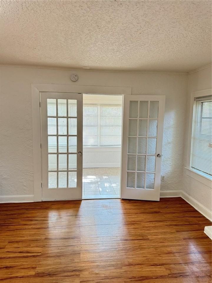 4007 N 10th St - Photo 5 of 23