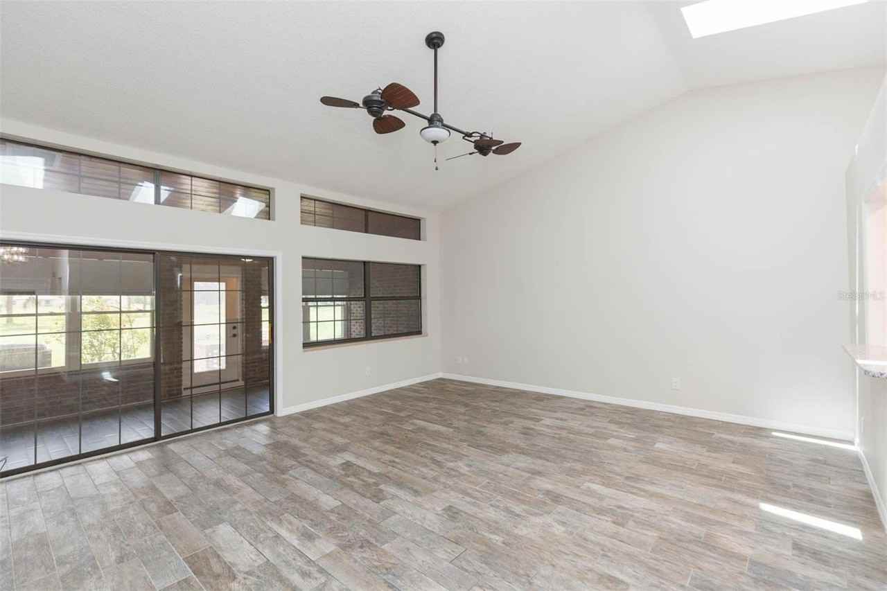 6541 Brentwood Dr - Photo 4 of 50