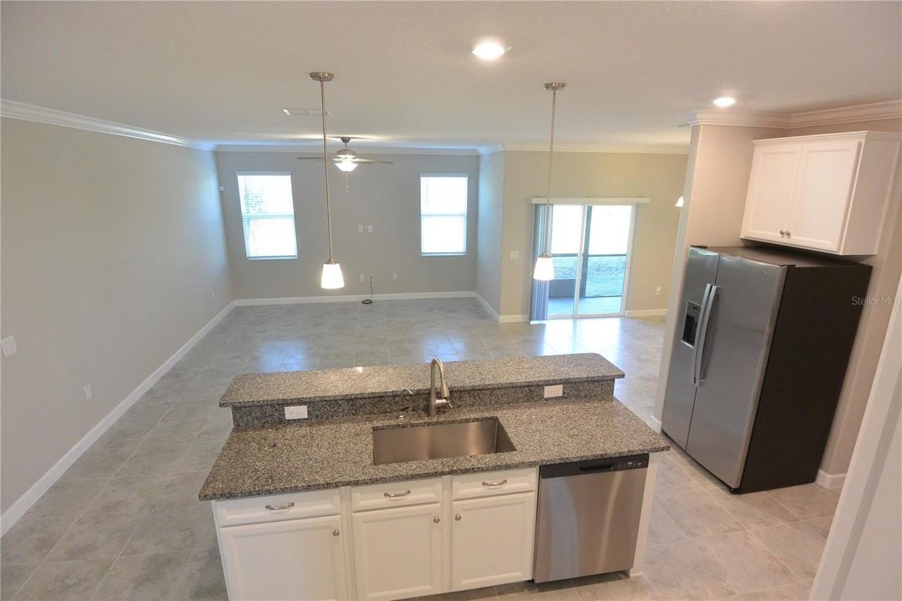 2277 Cerulean Sky Dr - Photo 7 of 28