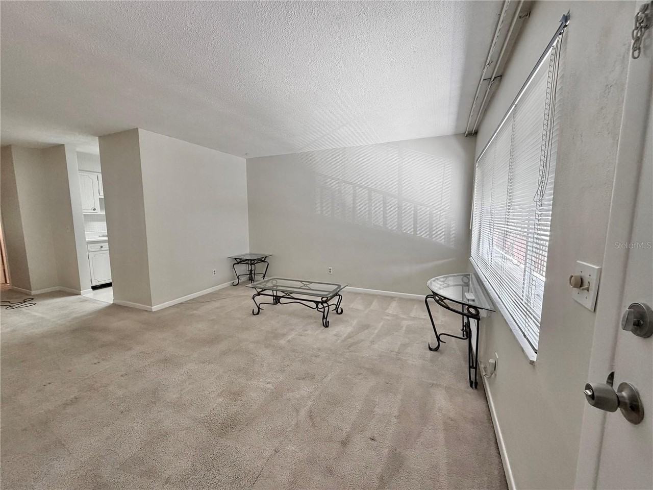 2344 Shelley St #12 - Photo 3 of 12