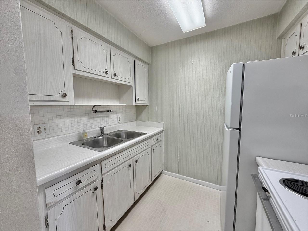 2344 Shelley St #12 - Photo 5 of 12
