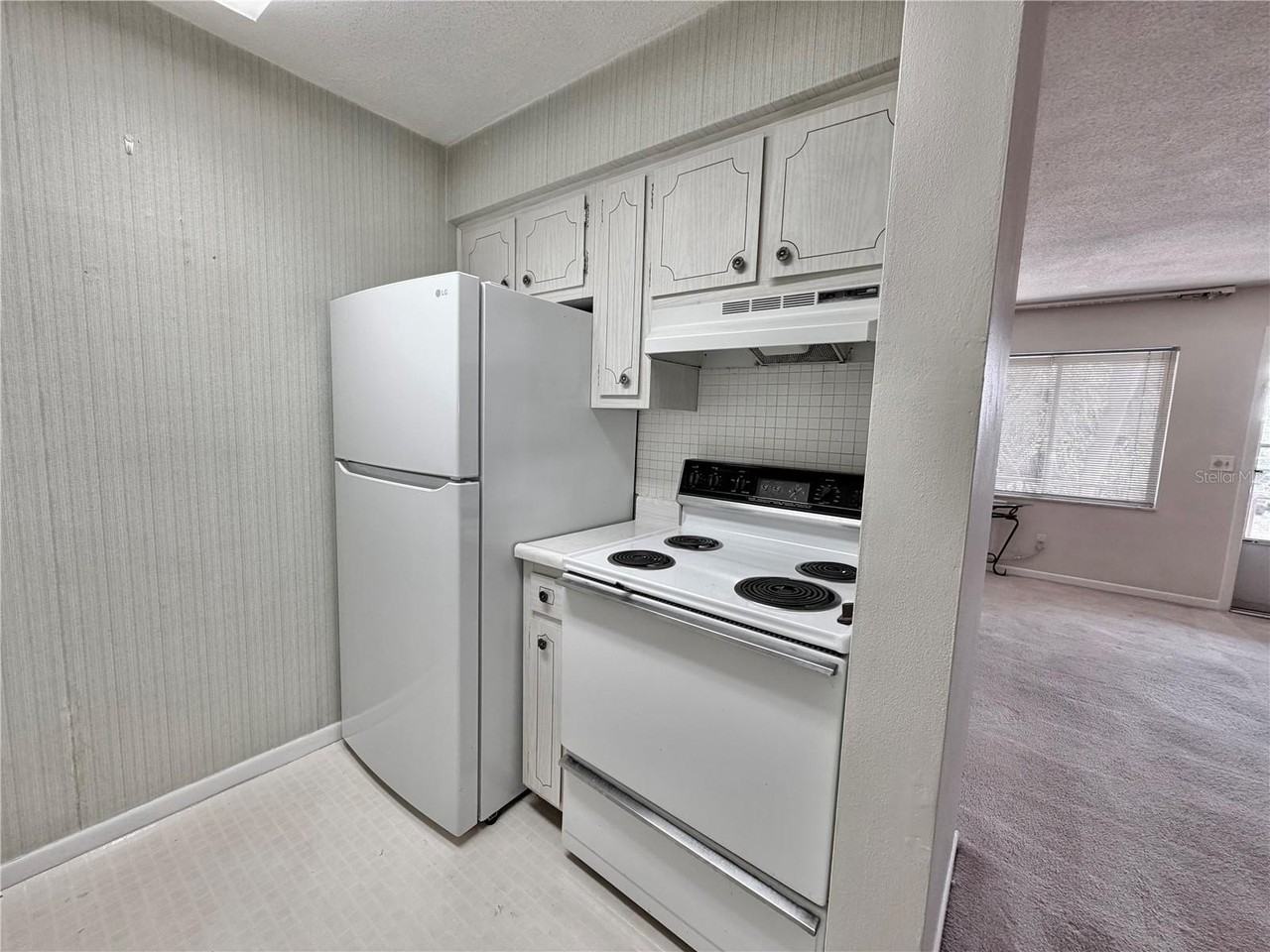 2344 Shelley St #12 - Photo 6 of 12
