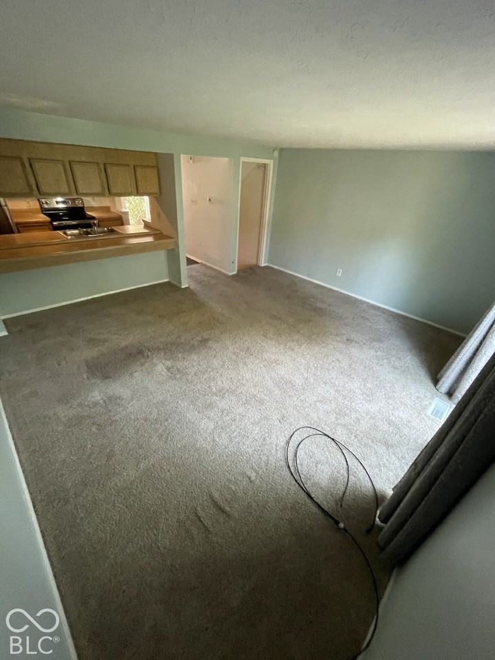 9450 Aspen Grove Ln - Photo 4 of 20