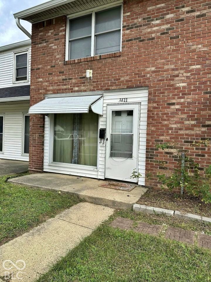 3811 Biscayne Rd - Photo 3 of 5