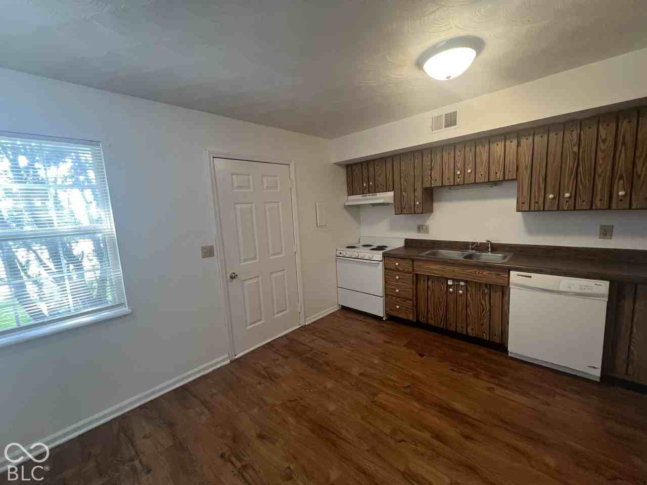 1316 Millerwood Ct #1 - Photo 5 of 14