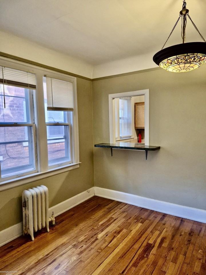 891, 1S Beaconsfield Avenue - Photo 5 of 19
