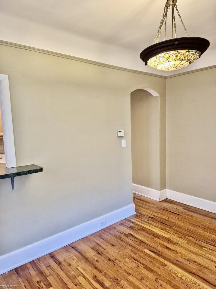 891, 1S Beaconsfield Avenue - Photo 6 of 19