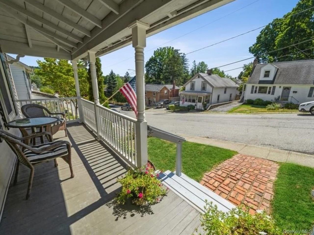 18 Parsonage St - Photo 2 of 31