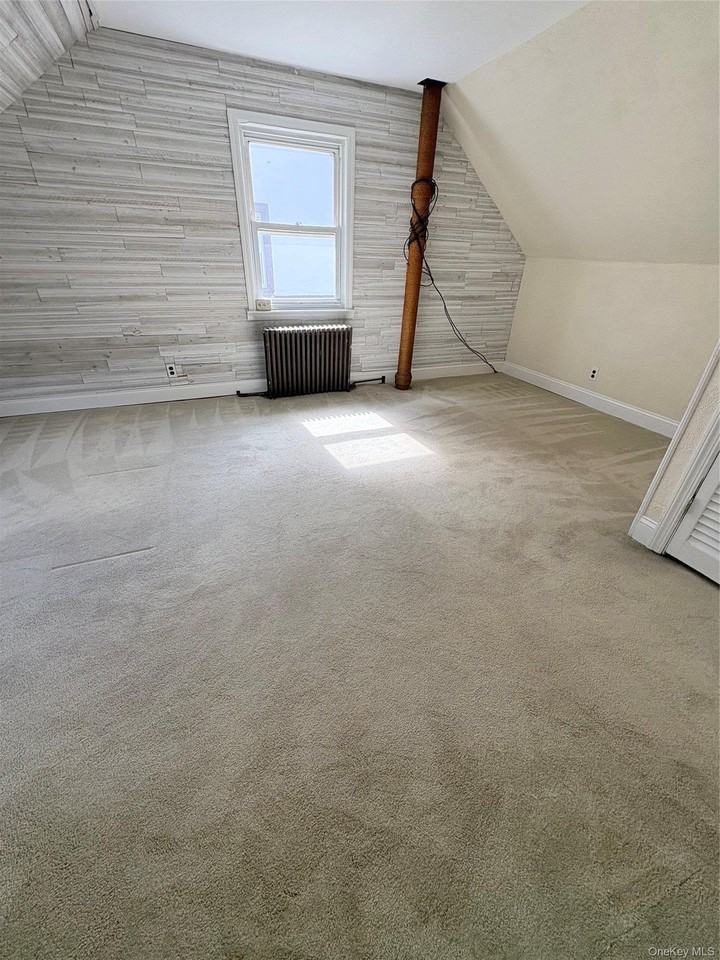 54 Vanderbilt Ave - Photo 5 of 10