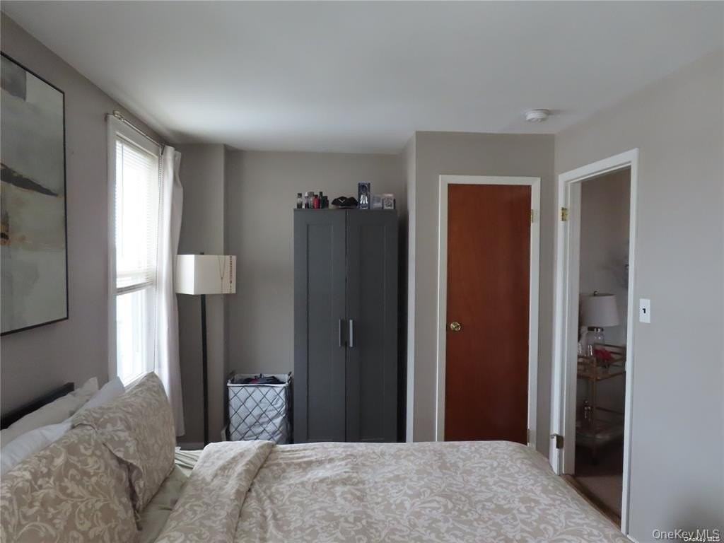 33 Deer Park Ave #3C - Photo 6 of 8