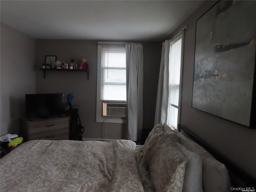 33 Deer Park Ave #3C - Photo 7 of 8