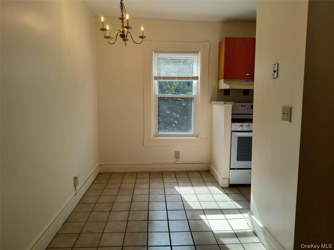 56 Kent St #2 - Photo 3 of 19