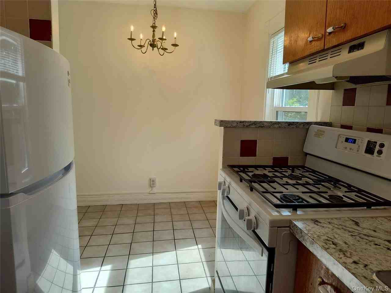 56 Kent St #2 - Photo 6 of 19