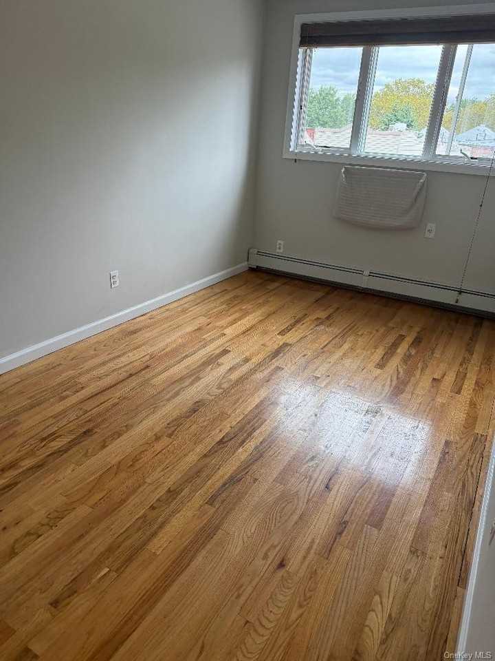 7862 79th Pl - Photo 3 of 19
