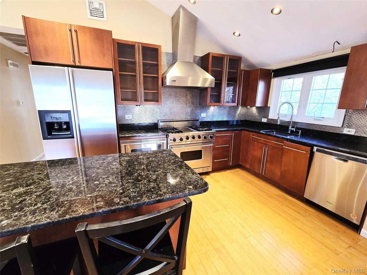 2364 Beverly Rd #2 - Photo 4 of 28