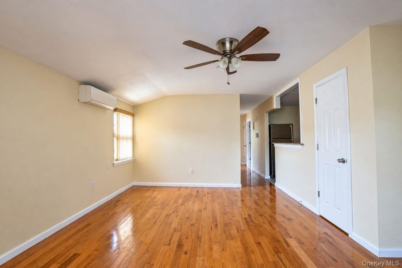 13314 142nd St #2R - Photo 2 of 16