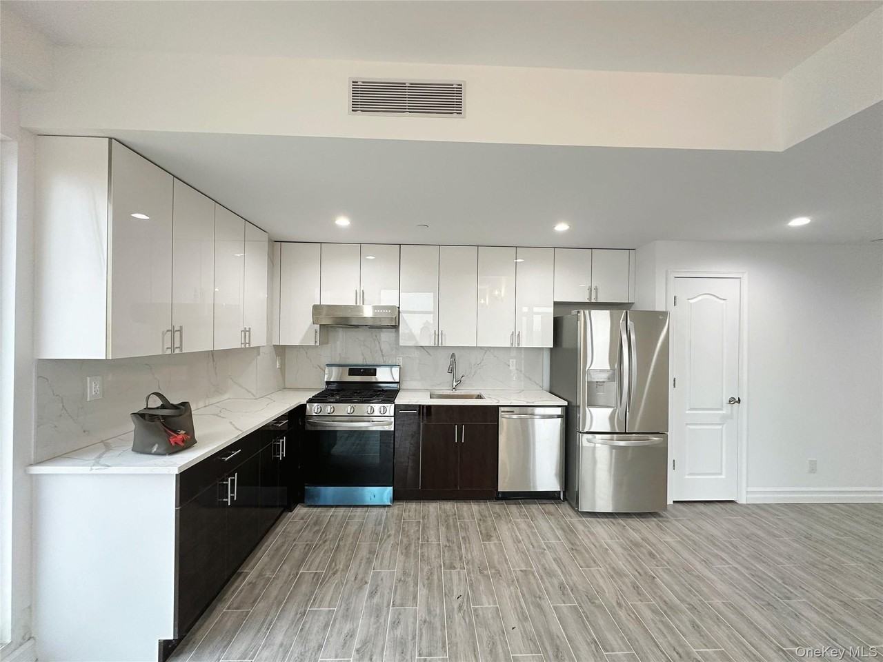 6518 Austin St #8B - Photo 7 of 8