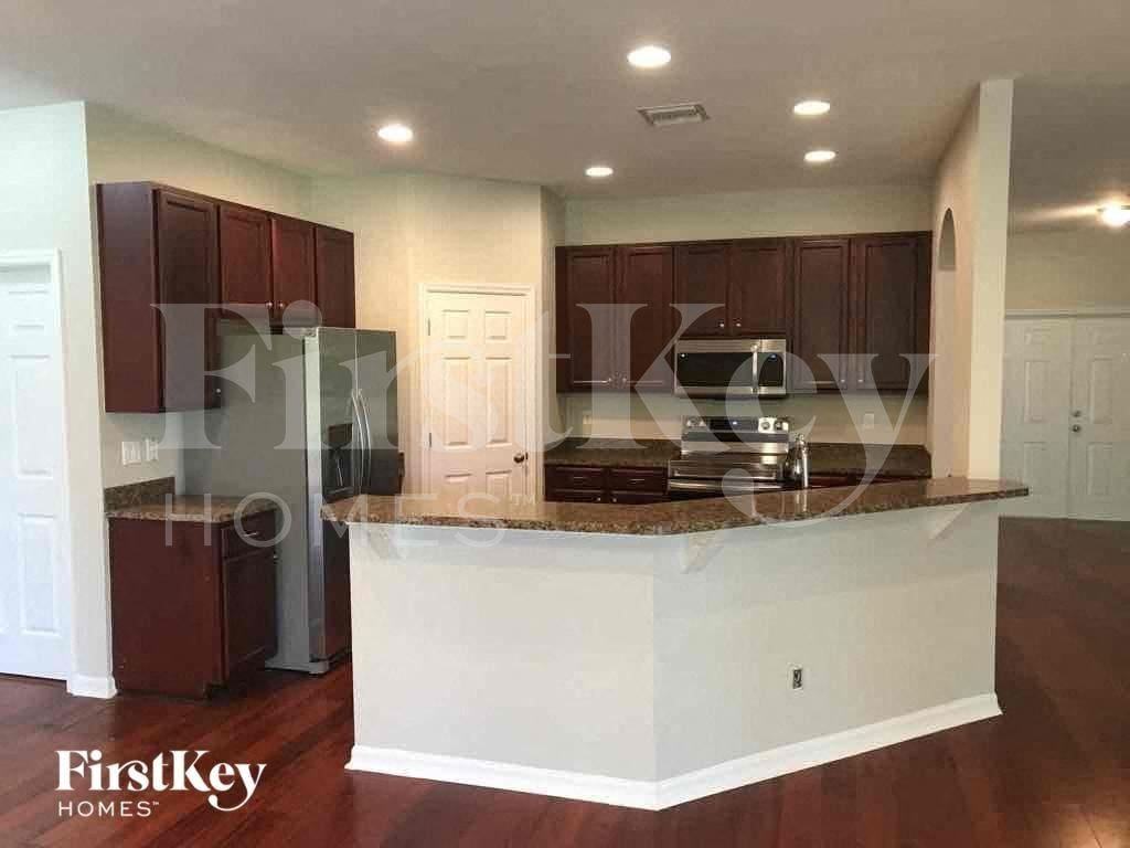 479 Shadow Lakes Dr - Photo 4 of 15