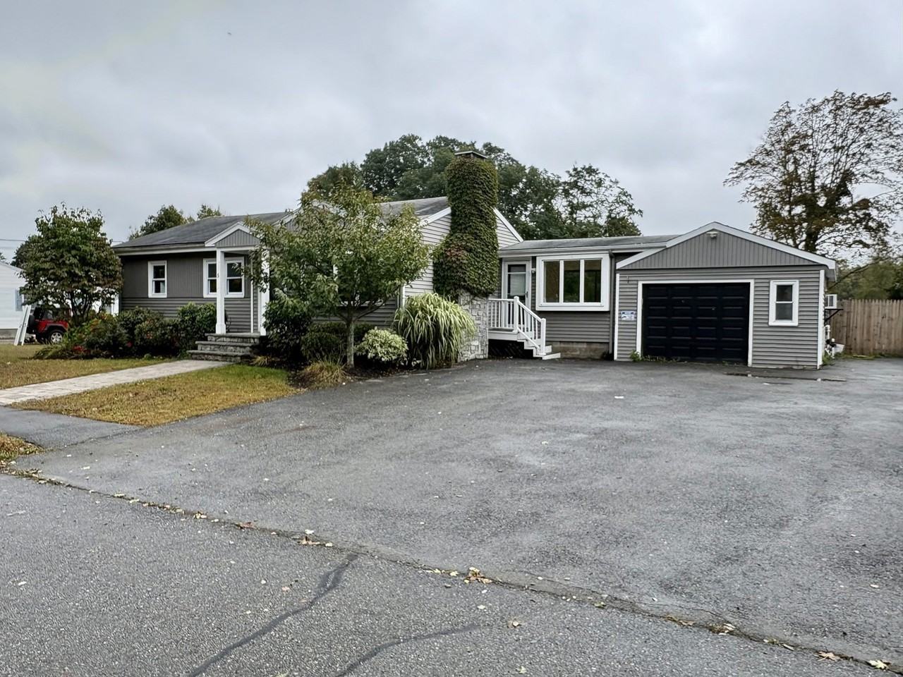 5 Wennerberg Rd - Photo 3 of 25