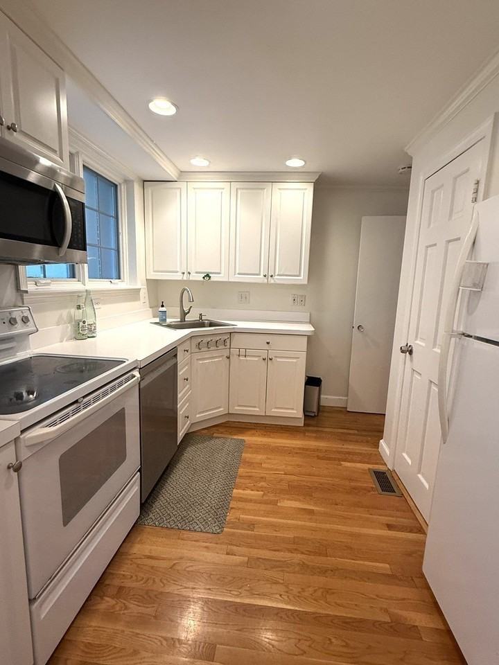 63 Linden St #1 - Photo 7 of 18