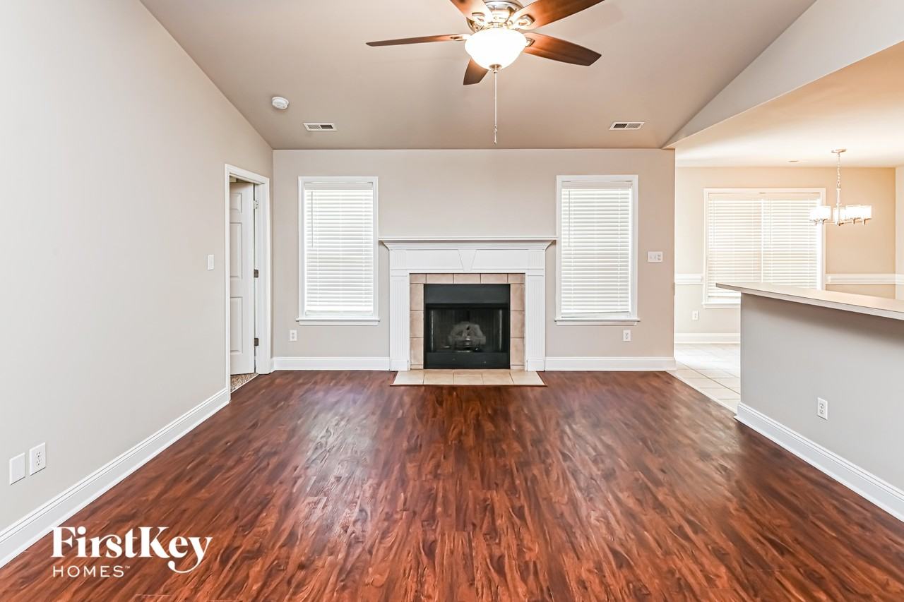 508 Meredith Ct - Photo 4 of 15