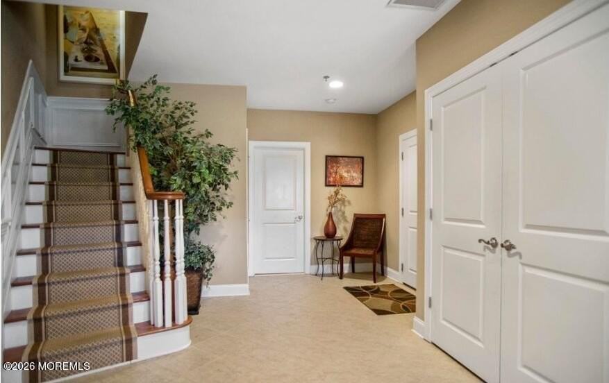 204 Villa Dr - Photo 2 of 31