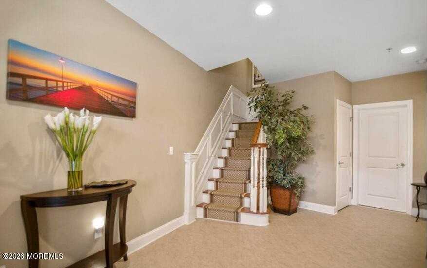 204 Villa Dr - Photo 3 of 31