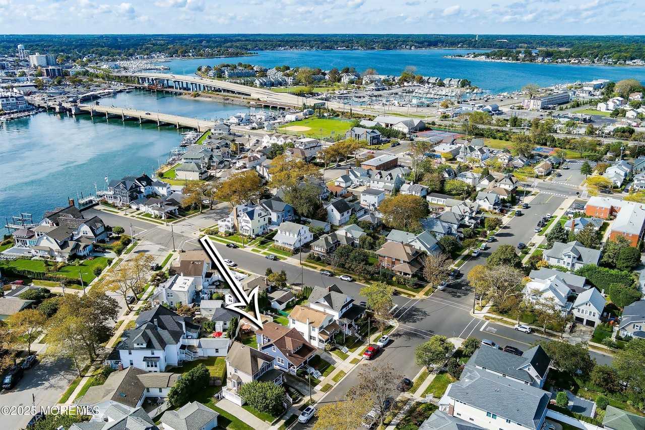 425 Washington Ave - Photo 3 of 40