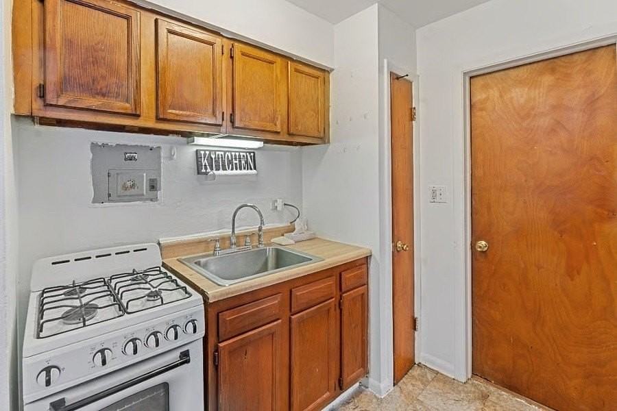 486 Buffalo Ave #1C - Photo 5 of 5