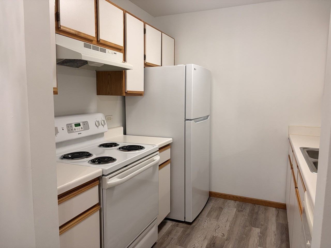 320 Cunat Blvd #1A - Photo 4 of 11