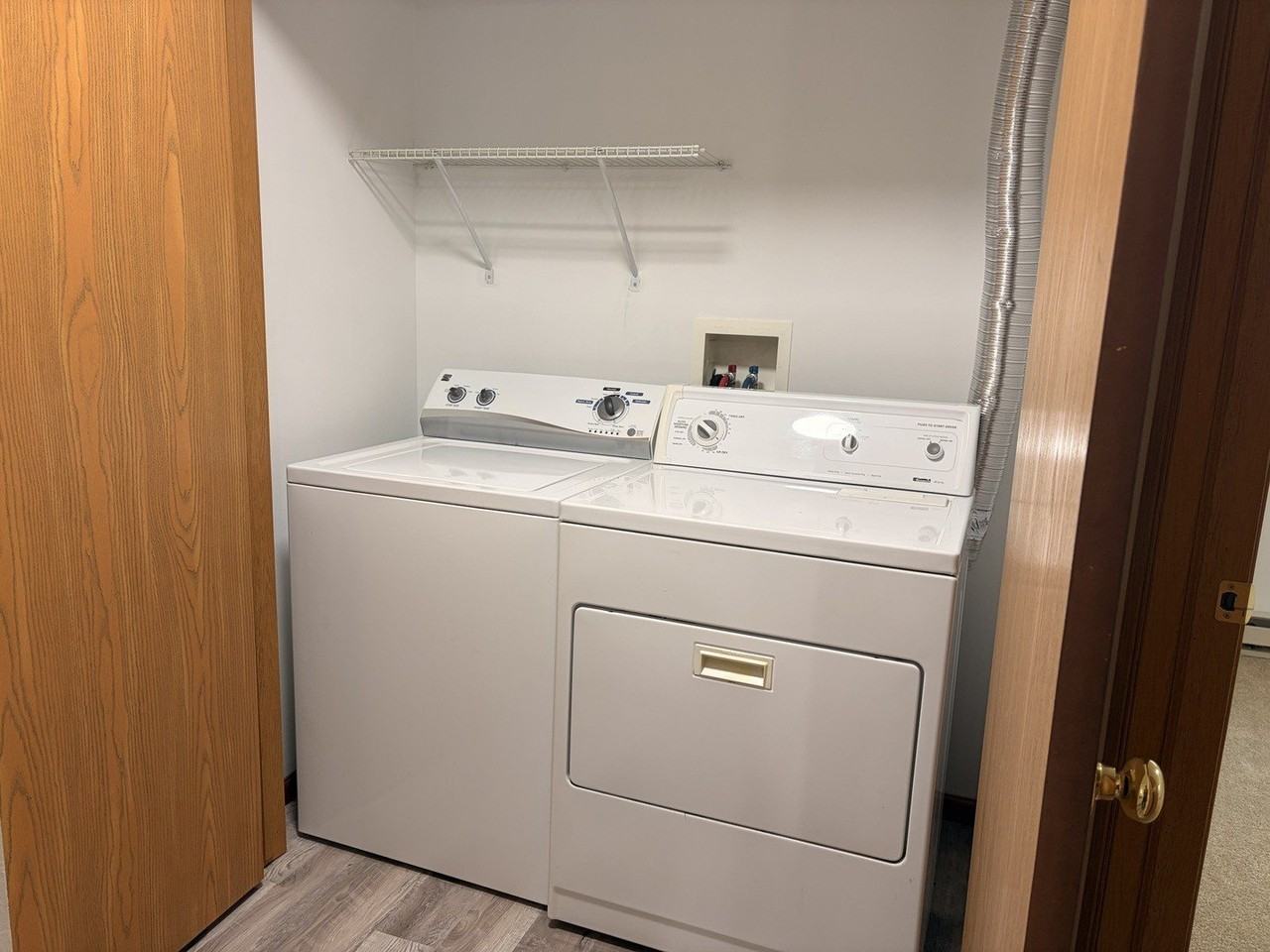 320 Cunat Blvd #1A - Photo 7 of 11