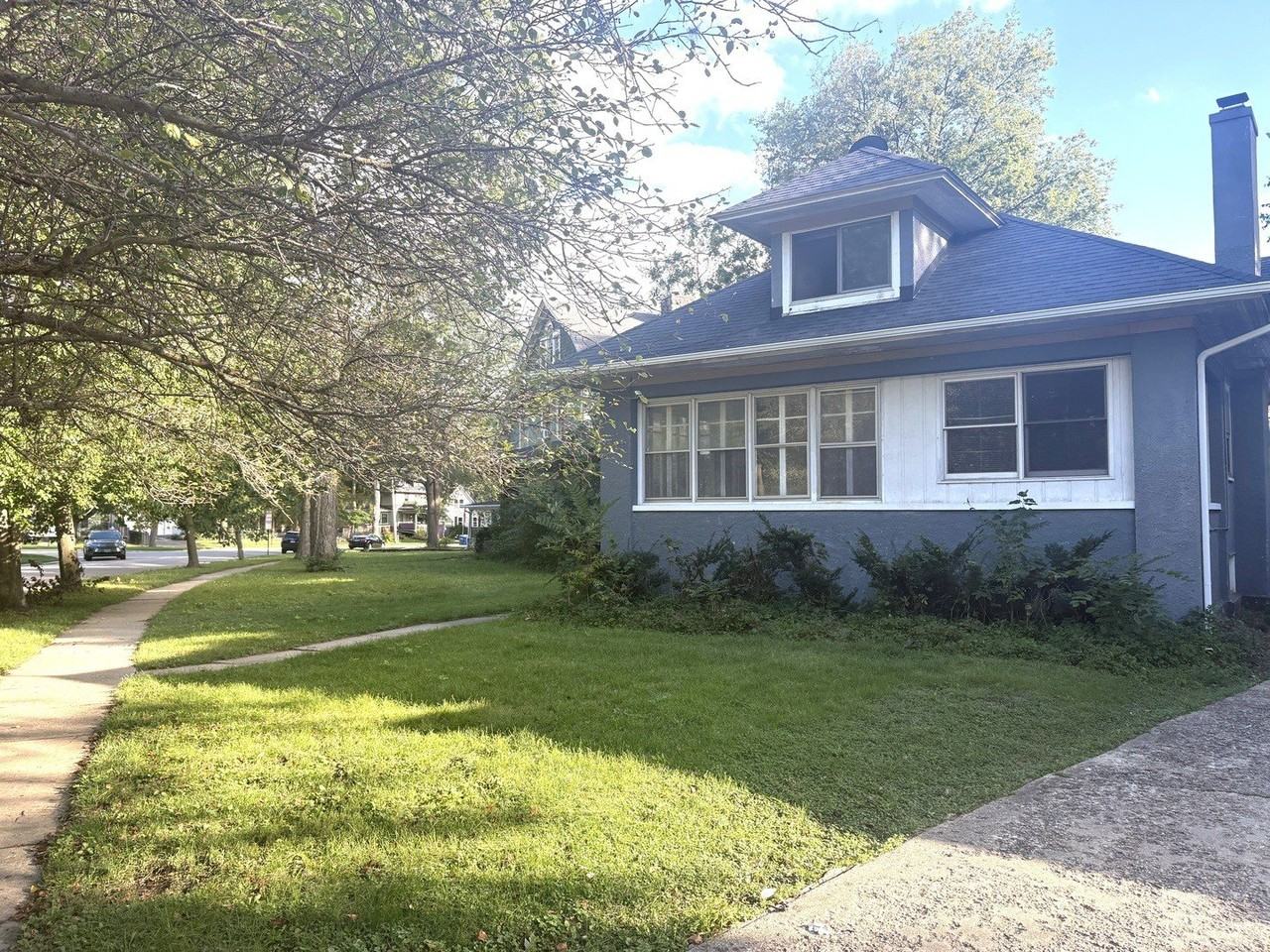 322 College Ave #3
