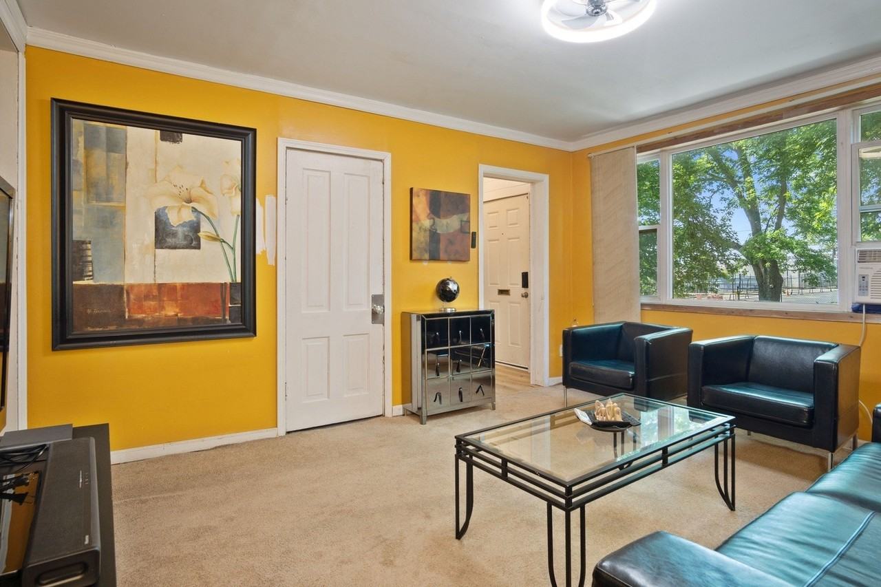 1621 N Drake Ave - Photo 2 of 7