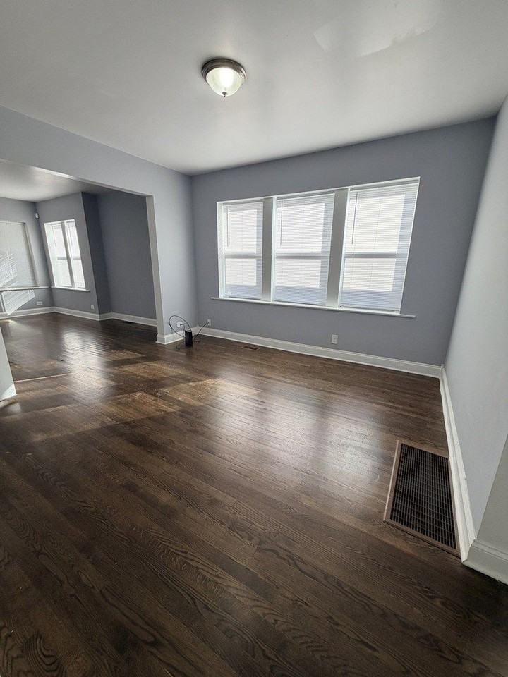 839 E 87th Pl #1 - Photo 4 of 15