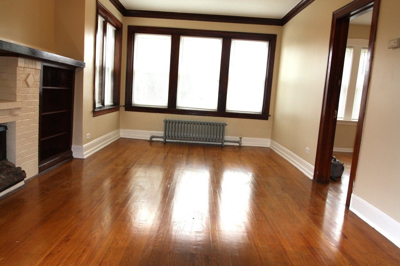 1443 N Lockwood Ave #2 - Photo 3 of 11