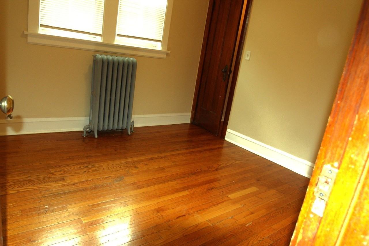 1443 N Lockwood Ave #2 - Photo 6 of 11