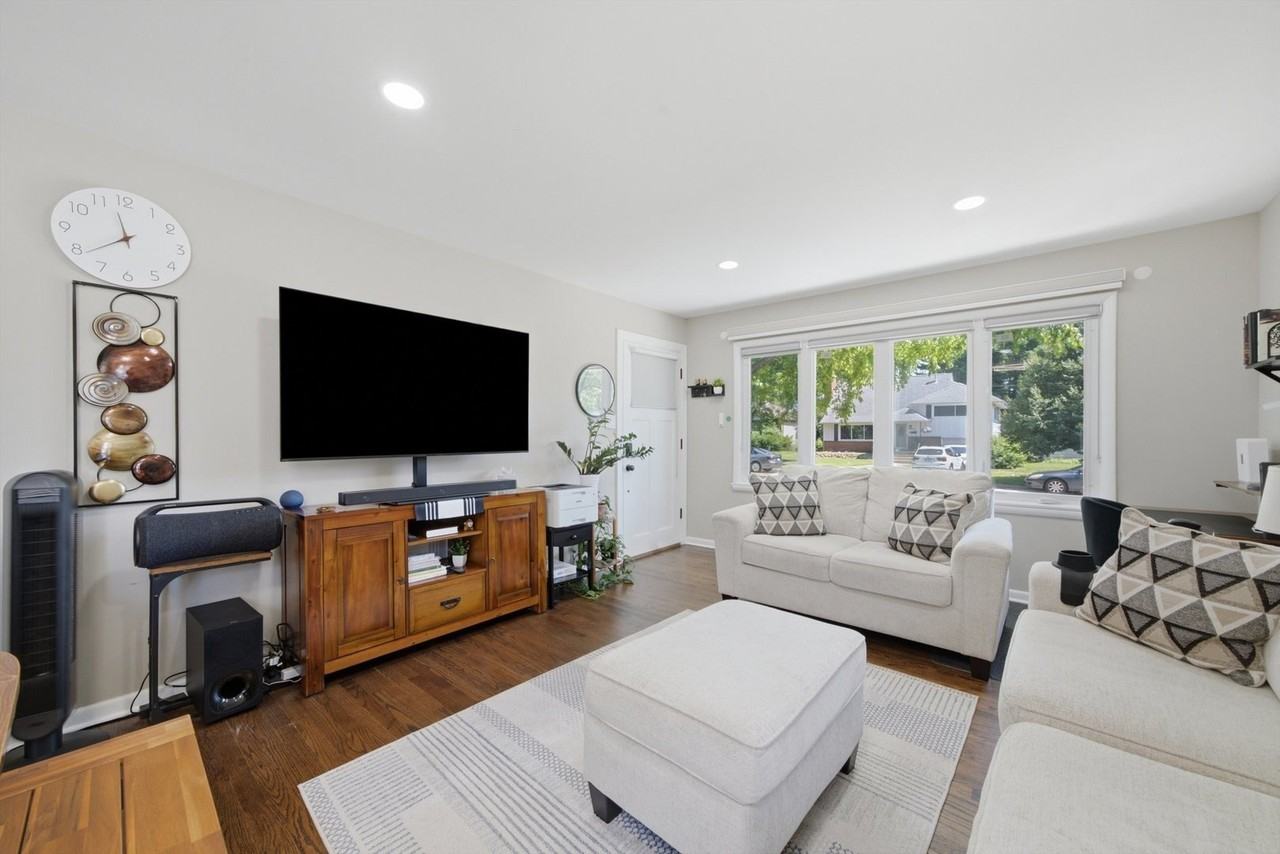 340 Dalton Ave - Photo 5 of 27