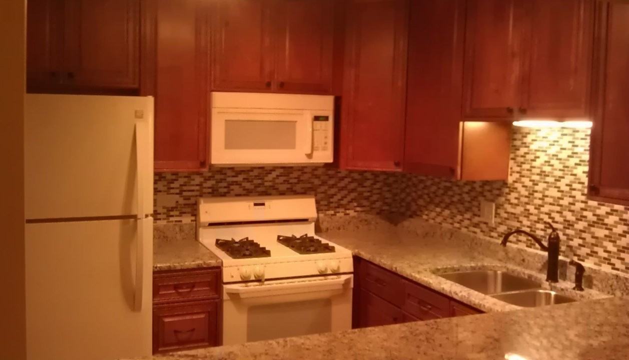 9S025 Lake Dr #10-206 - Photo 3 of 14