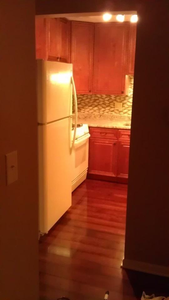 9S025 Lake Dr #10-206 - Photo 4 of 14