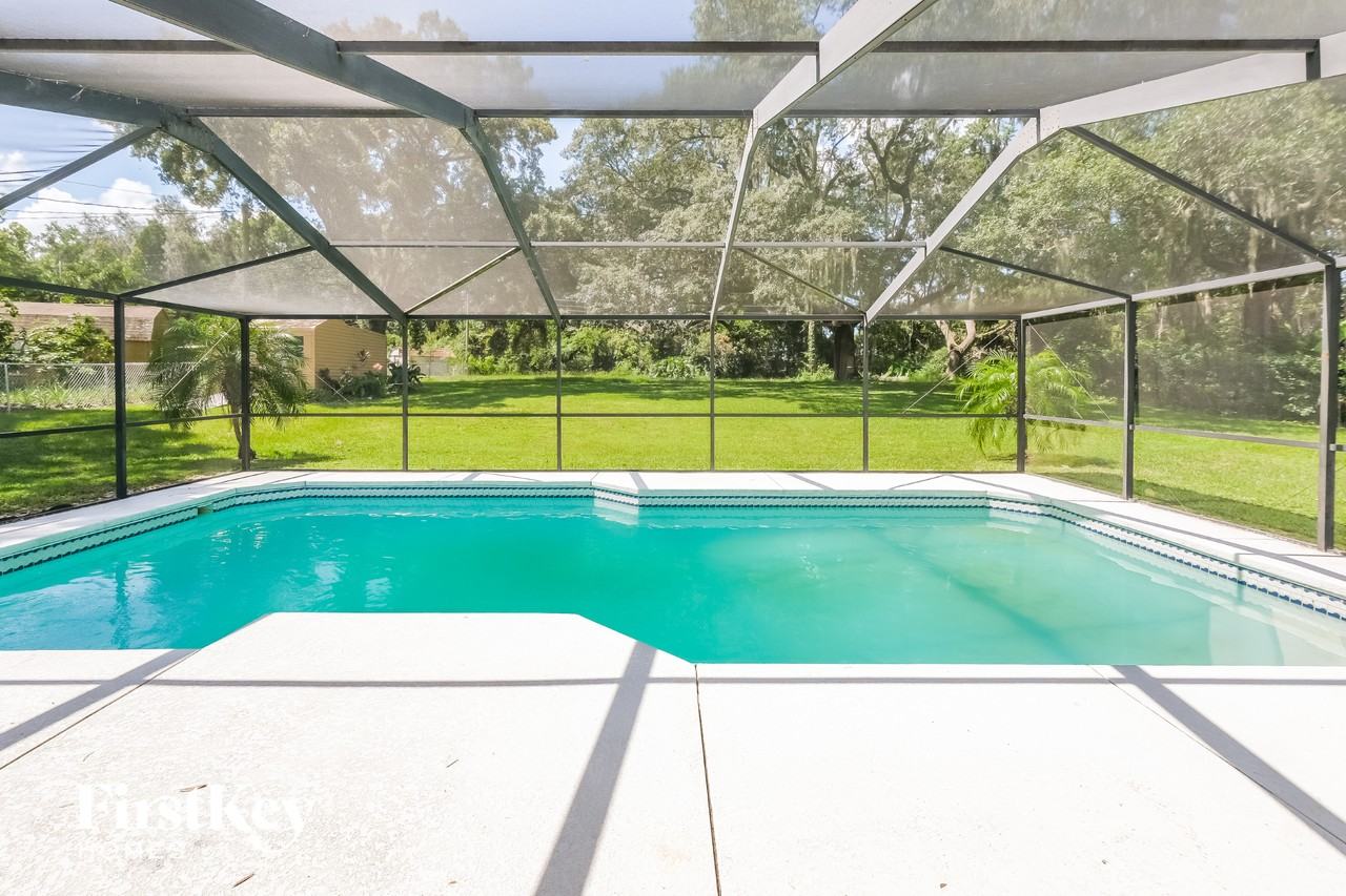 1017 Shadow Wood Ct - Photo 7 of 15