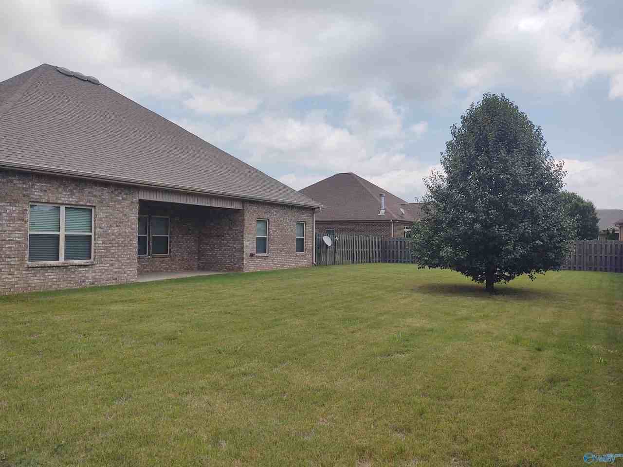 105 Twin Springs Dr - Photo 4 of 20