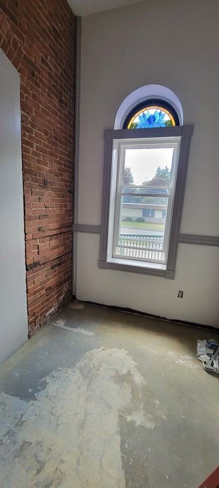 206 Main St - Photo 3 of 5