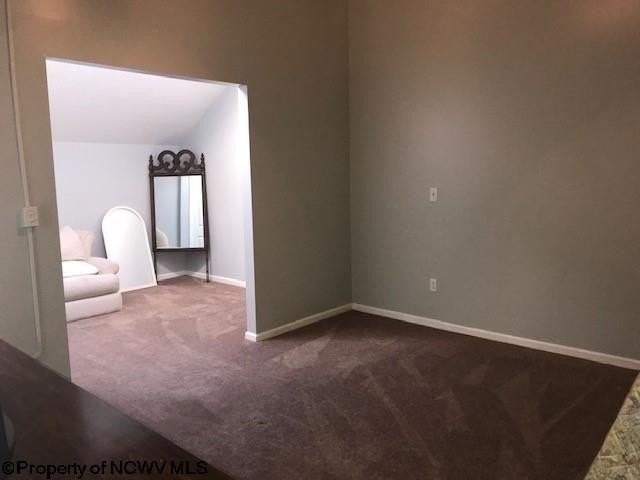 703 Lakeview Estate Townhomes - Photo 6 of 10