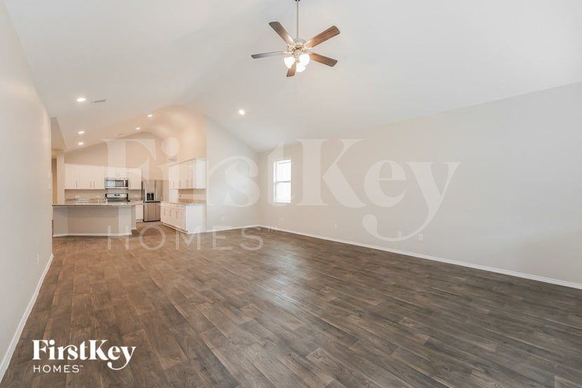 11731 Bari Reef Ln - Photo 5 of 16